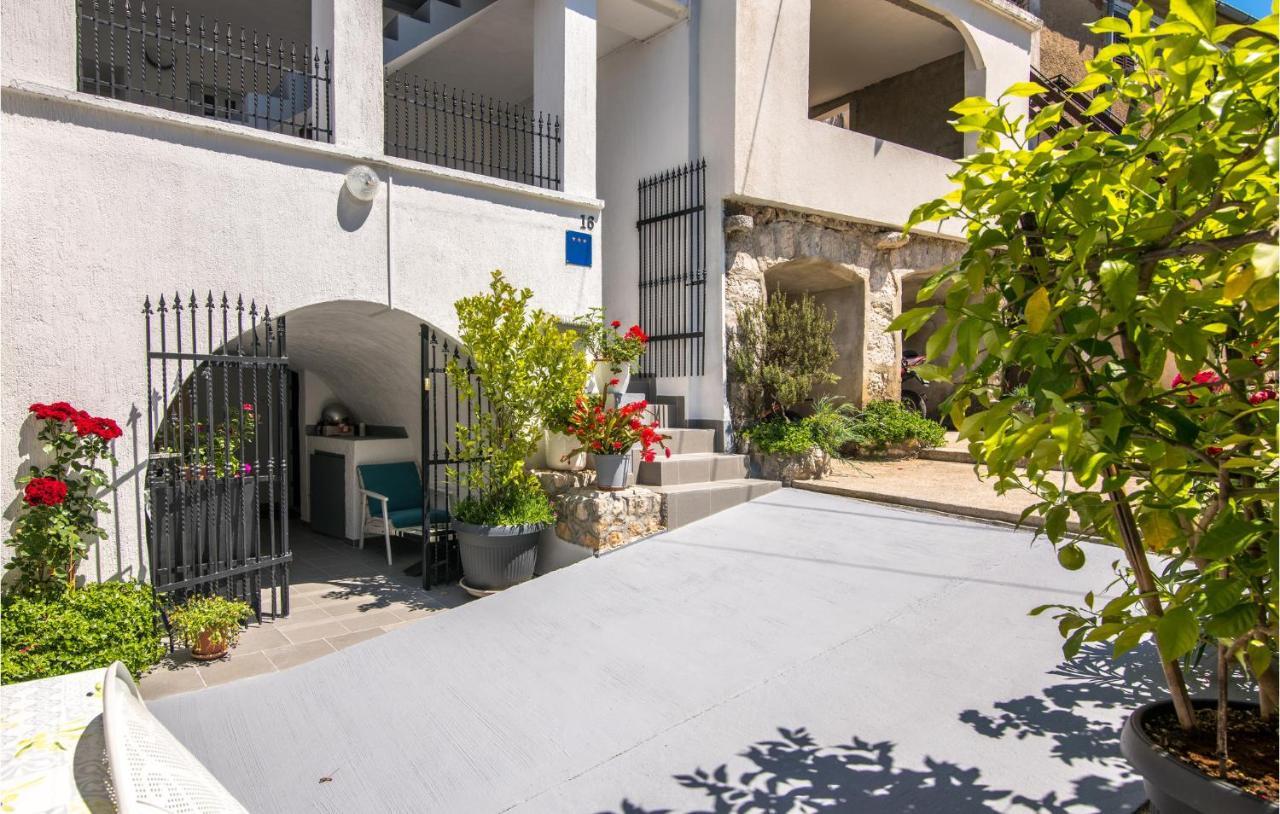 Amazing Apartment In Zupanje With Wifi Exterior photo
